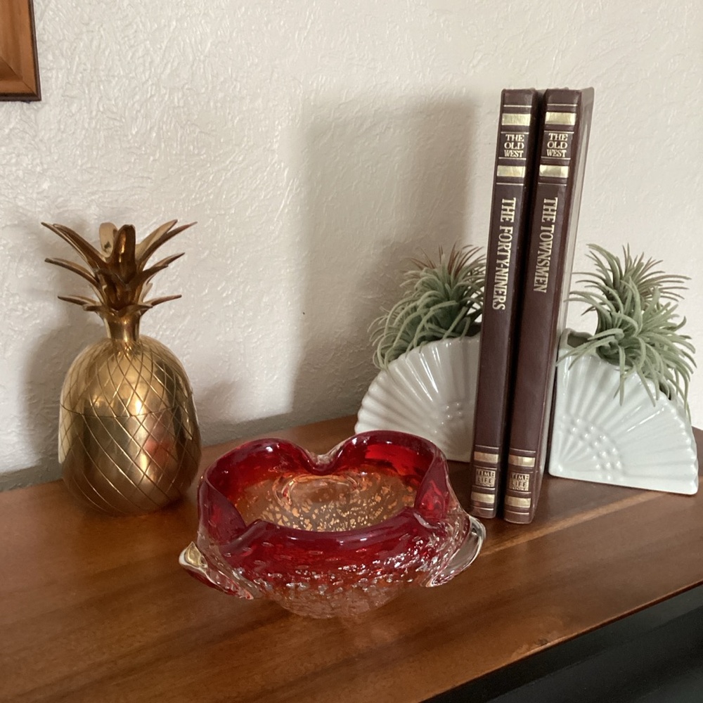 Murano Venetian Art Glass Bowl Hand Blown Red And Gold Flecks Italy MCM Vintage - Picture 3 of 16